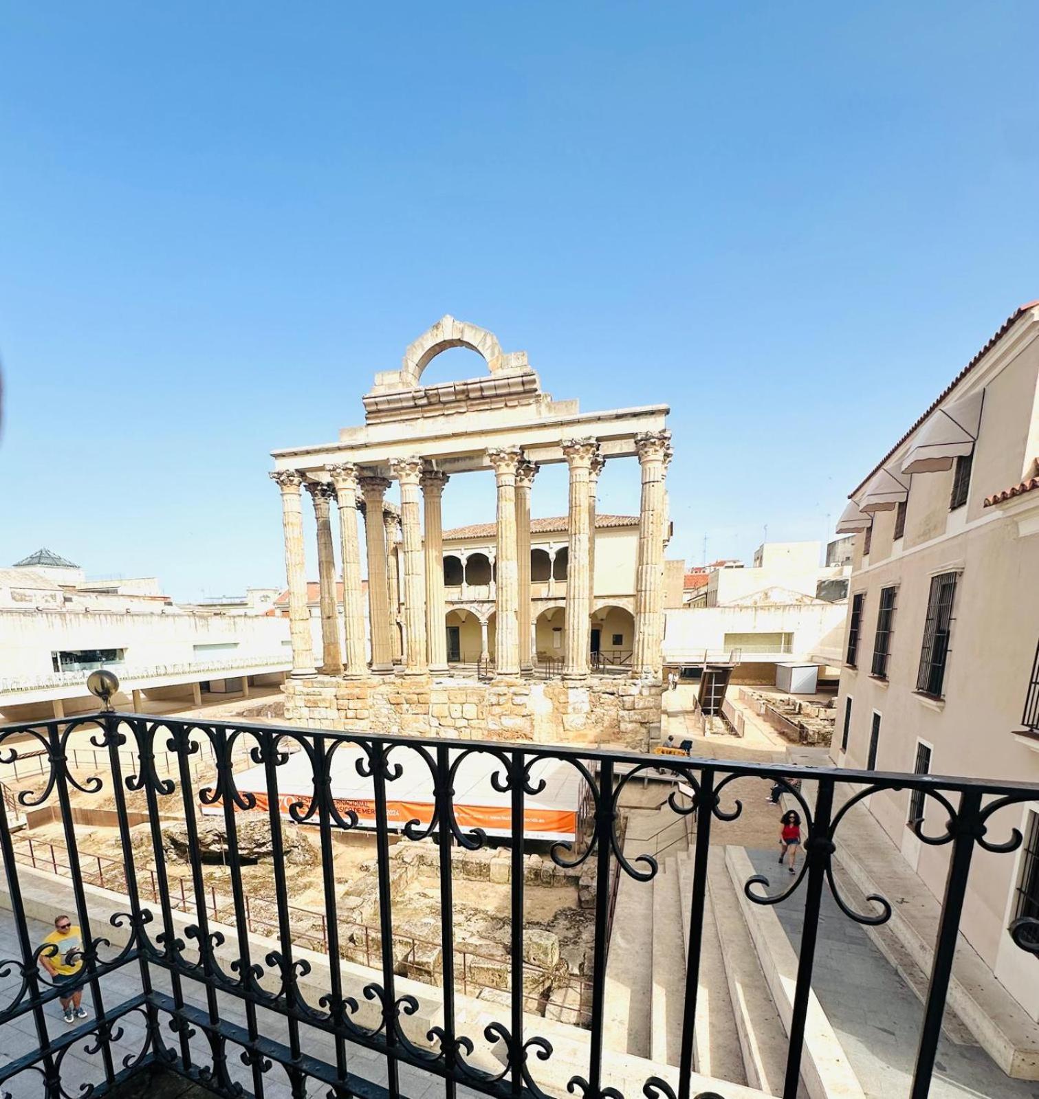 Apartamentos Templo Diana -Vistas Historicas- 梅里达 外观 照片
